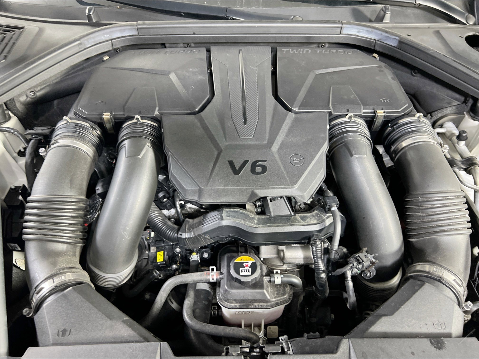 Used 2023 Genesis GV70 3.5T Sport w/ Sport Advanced Package image 30