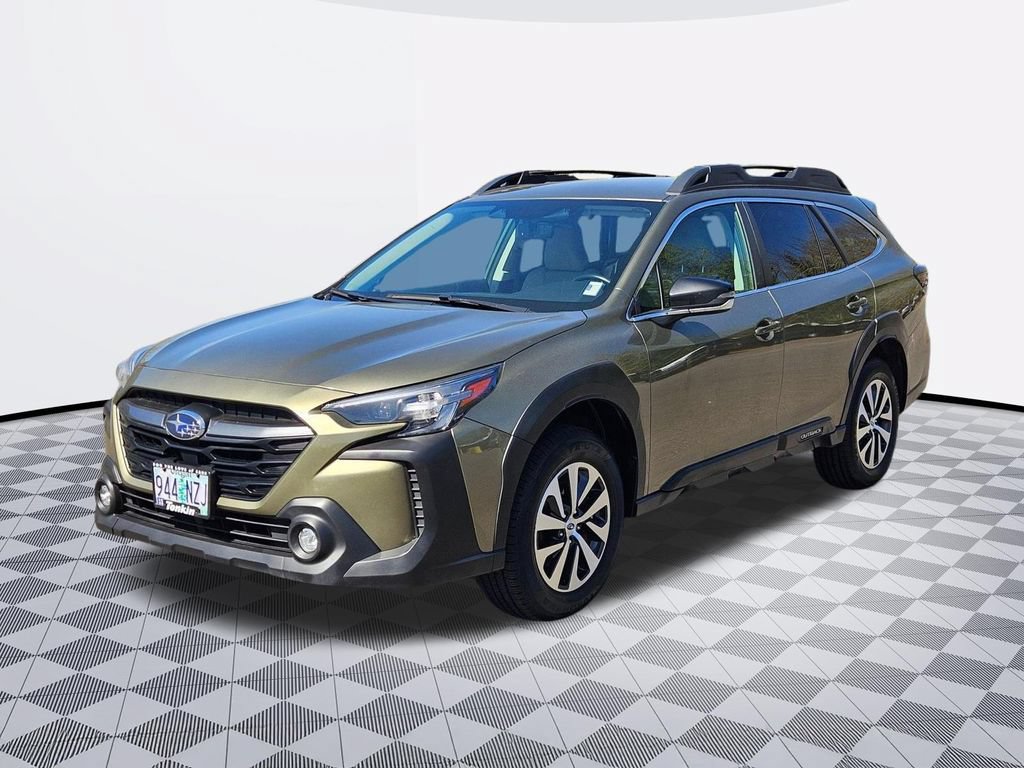Used 2023 Subaru Outback Premium AWD/4WD image 2