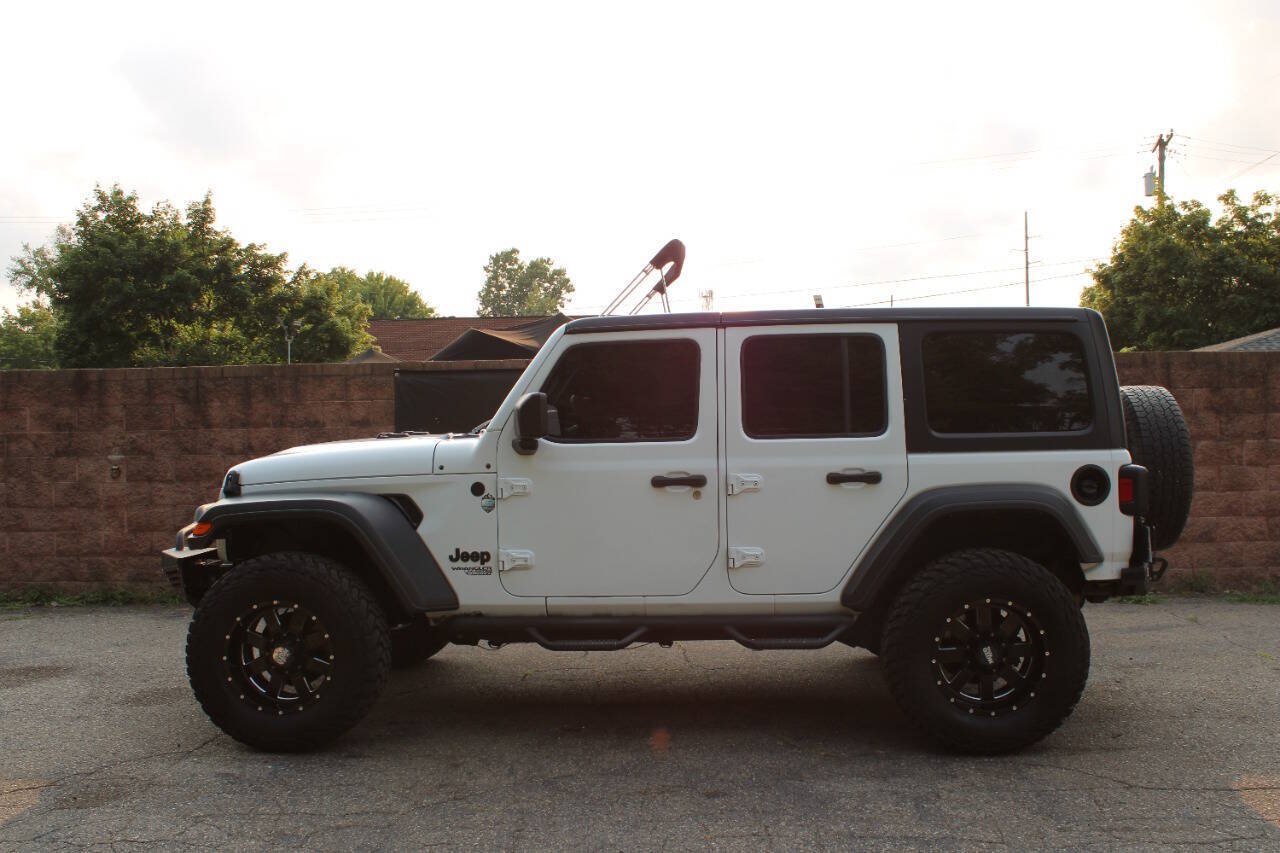 Used 2018 Jeep Wrangler Unlimited Sport S AWD/4WD image 2