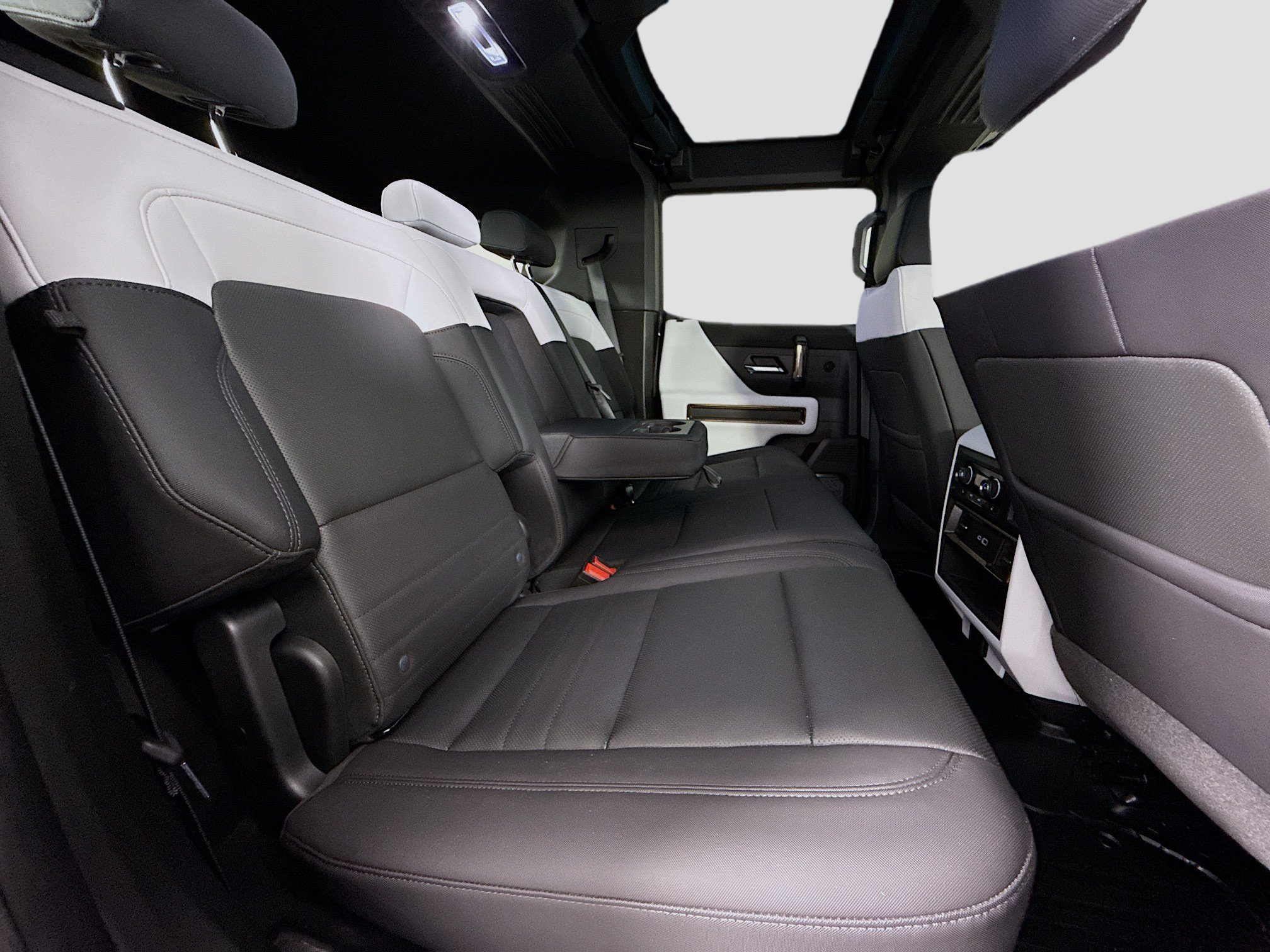 Used 2024 GMC Hummer EV 3X AWD/4WD image 30