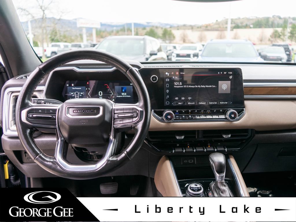 Used 2023 GMC Canyon Denali image 13