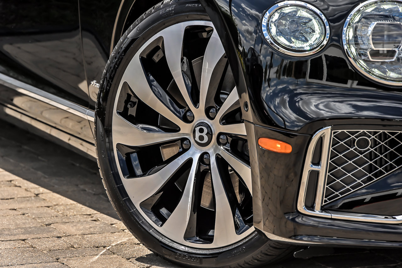 New 2026 Bentley Flying Spur Plug-In Hybrid AWD/4WD image 3