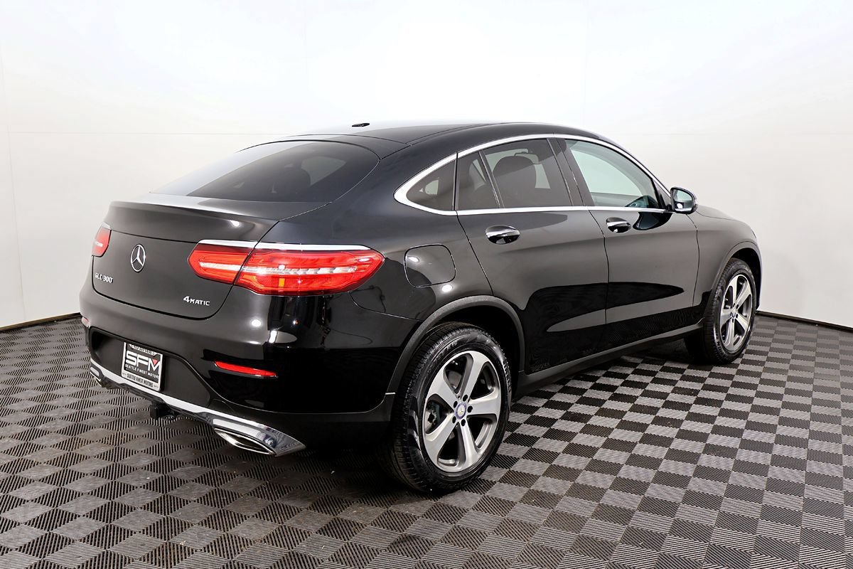 Used 2017 Mercedes-Benz GLC 300 4MATIC Coupe image 7