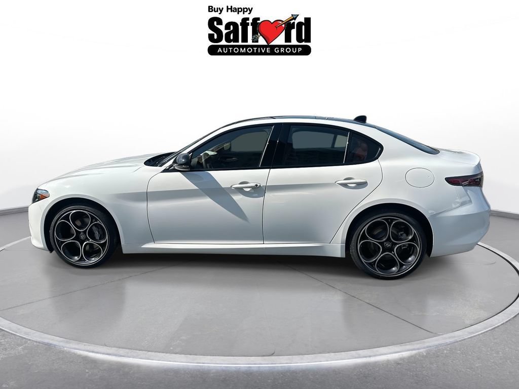 New 2026 Alfa Romeo Giulia AWD image 5