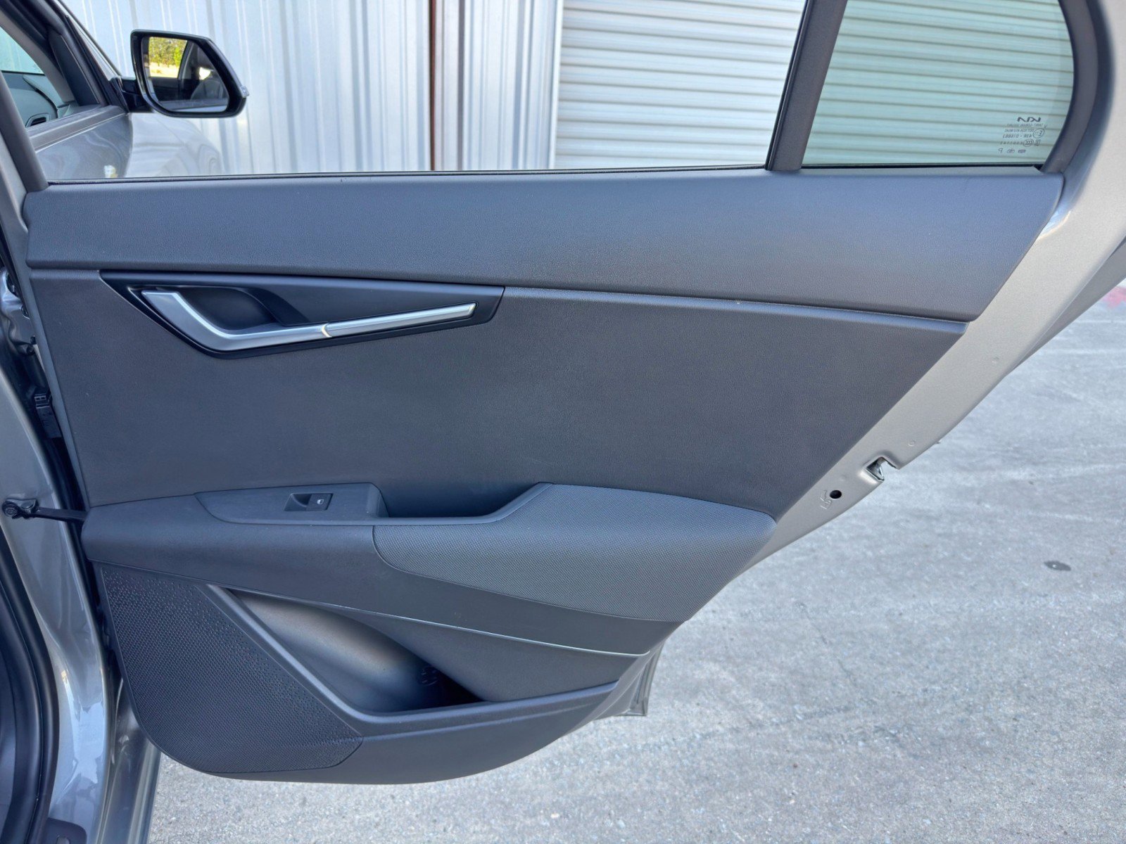 Used 2023 Kia Niro SX Touring image 40