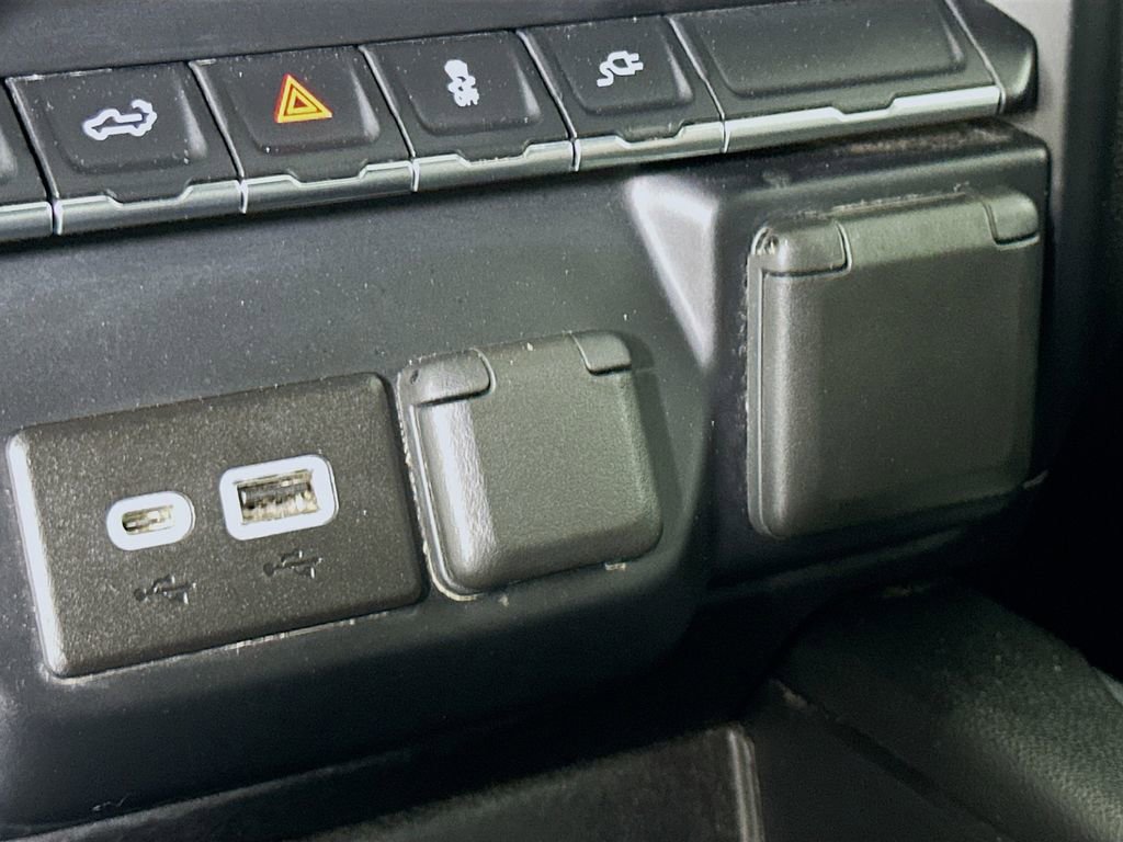 Used 2022 GMC Sierra 2500 AT4 image 31