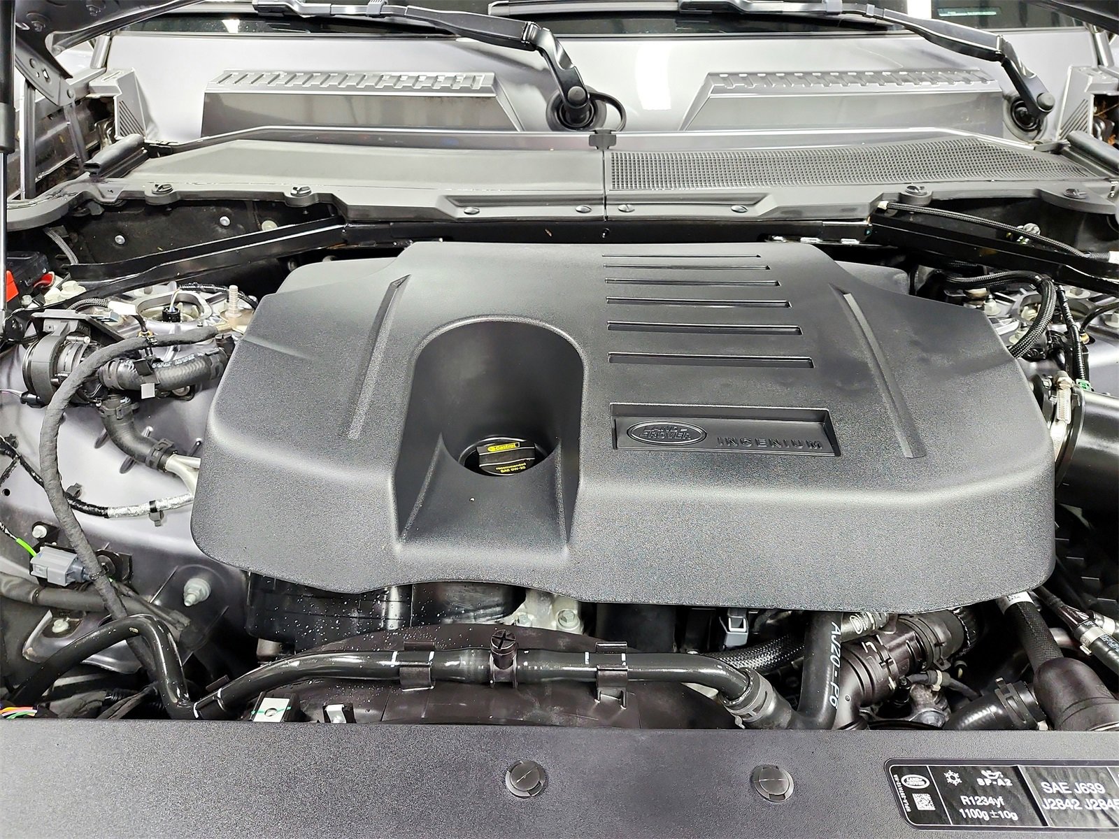 Used 2024 Land Rover Defender 130 Outbound image 17