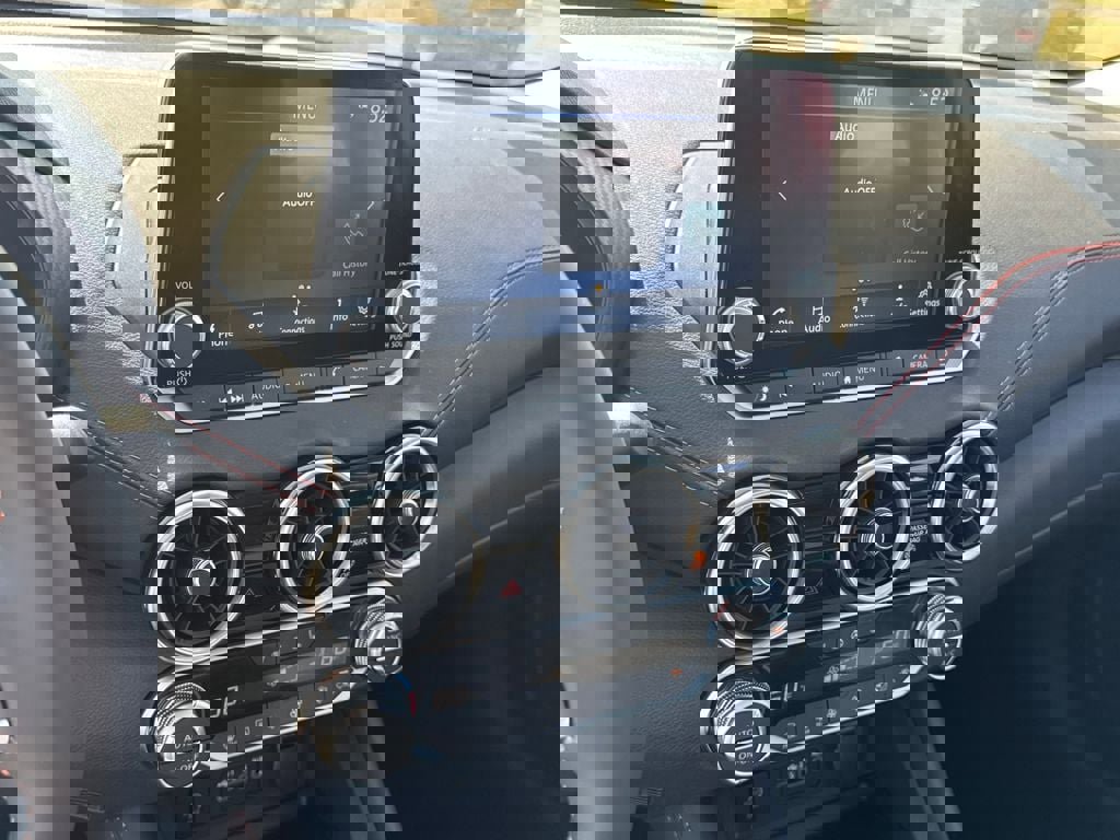 New 2025 Nissan Sentra SR w/ SR Premium Package image 17