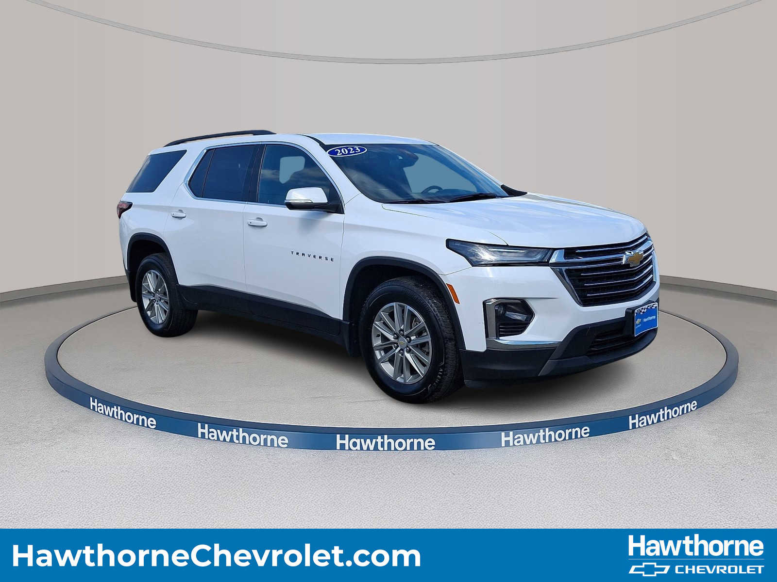 Used 2023 Chevrolet Traverse LT w/ LPO, Floor Liner Package AWD/4WD image 1