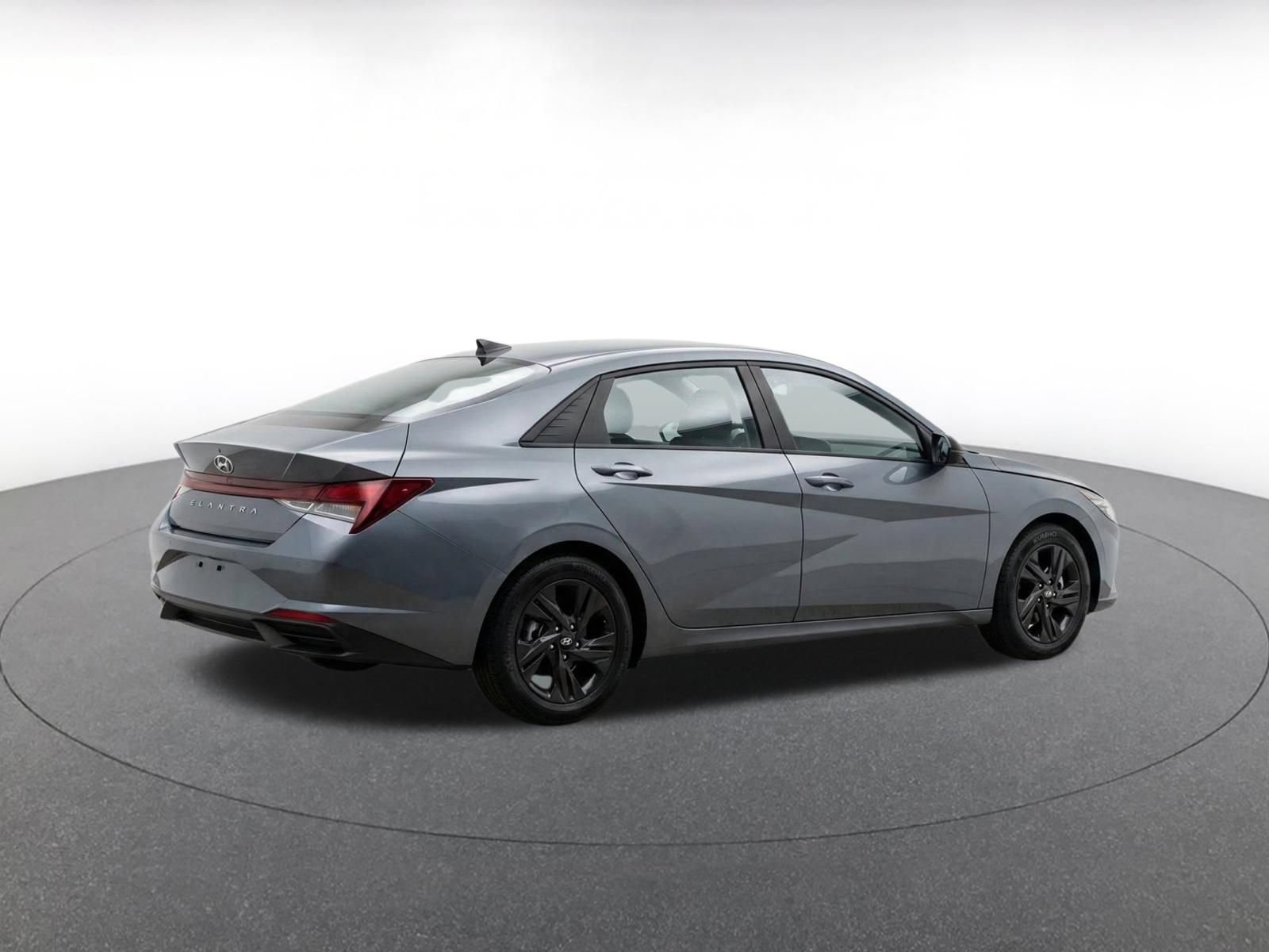 Used 2026 Hyundai Elantra Sport FWD image 8