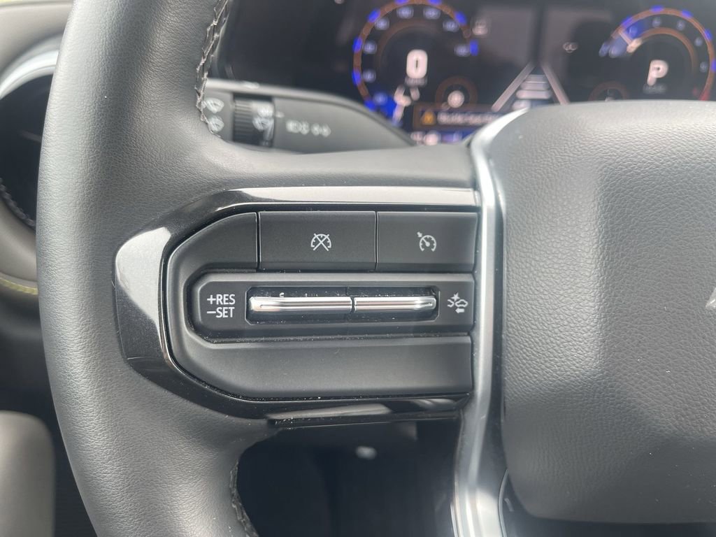 Used 2024 Chevrolet Colorado ZR2 w/ ZR2 Convenience Package III image 18