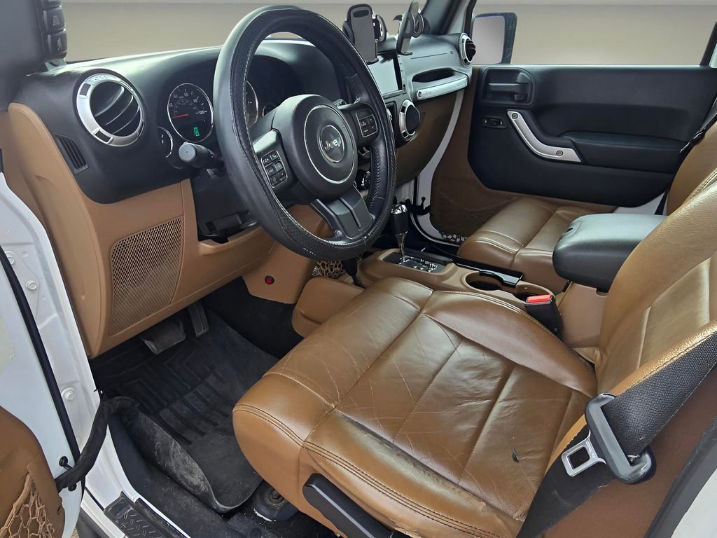 Used 2012 Jeep Wrangler Unlimited Sahara w/ Connectivity Group image 22