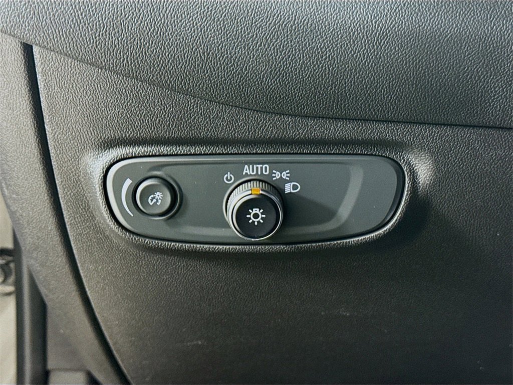 Used 2023 Chevrolet Equinox RS w/ RS Leather Package image 13