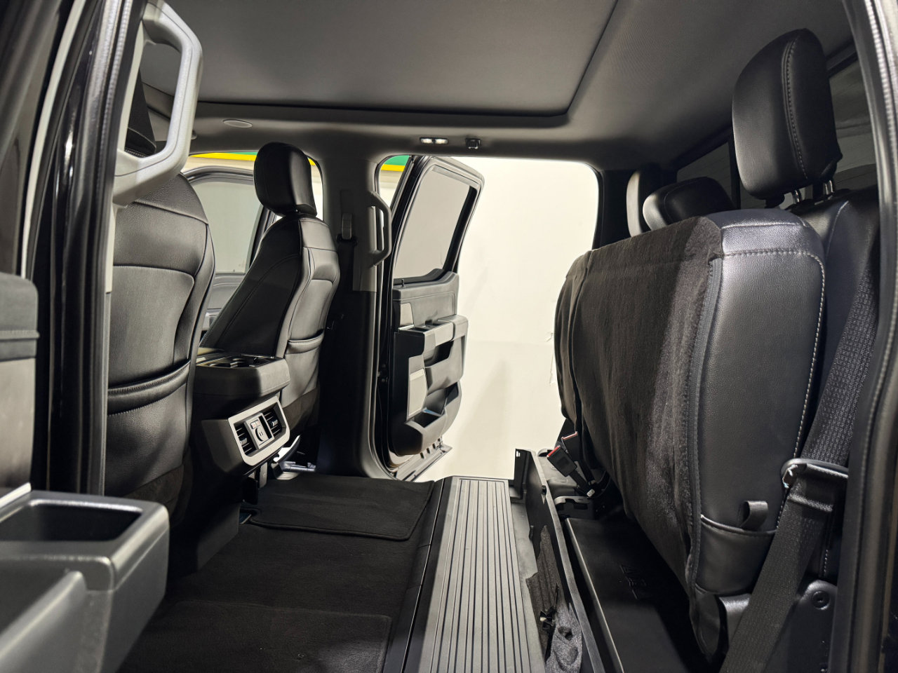 Used 2023 Ford F250 Lariat w/ Lariat Ultimate Package image 18