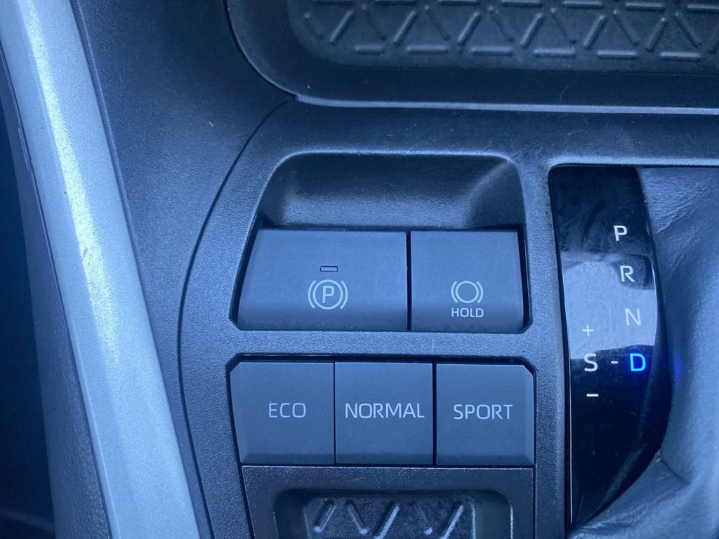 Used 2023 Toyota RAV4 XLE Premium image 30