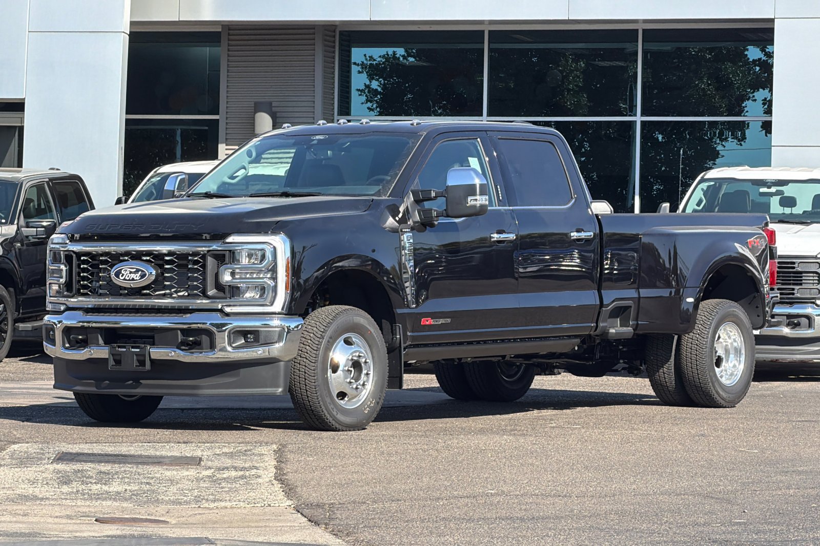 New 2027 Ford F350 Lariat w/ Lariat Premium Package AWD/4WD image 8