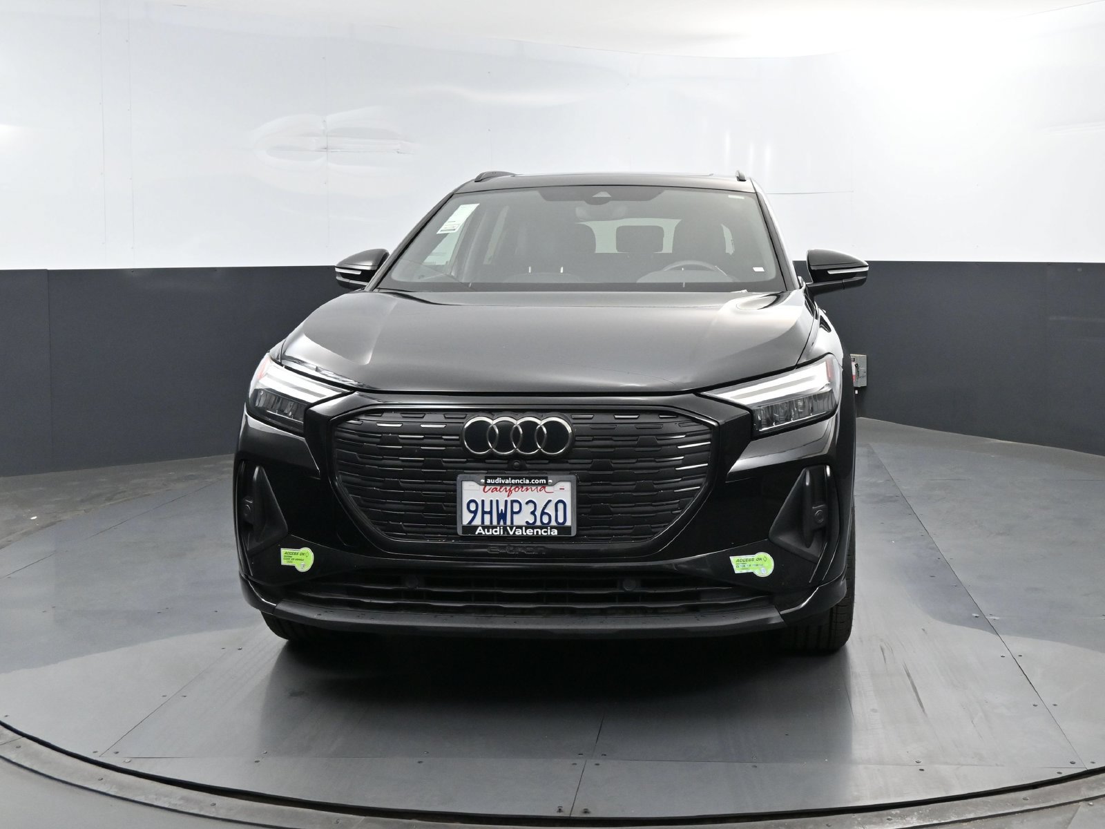 Certified 2023 Audi Q4 e-tron Premium Plus w/ Premium Plus AWD/4WD image 2