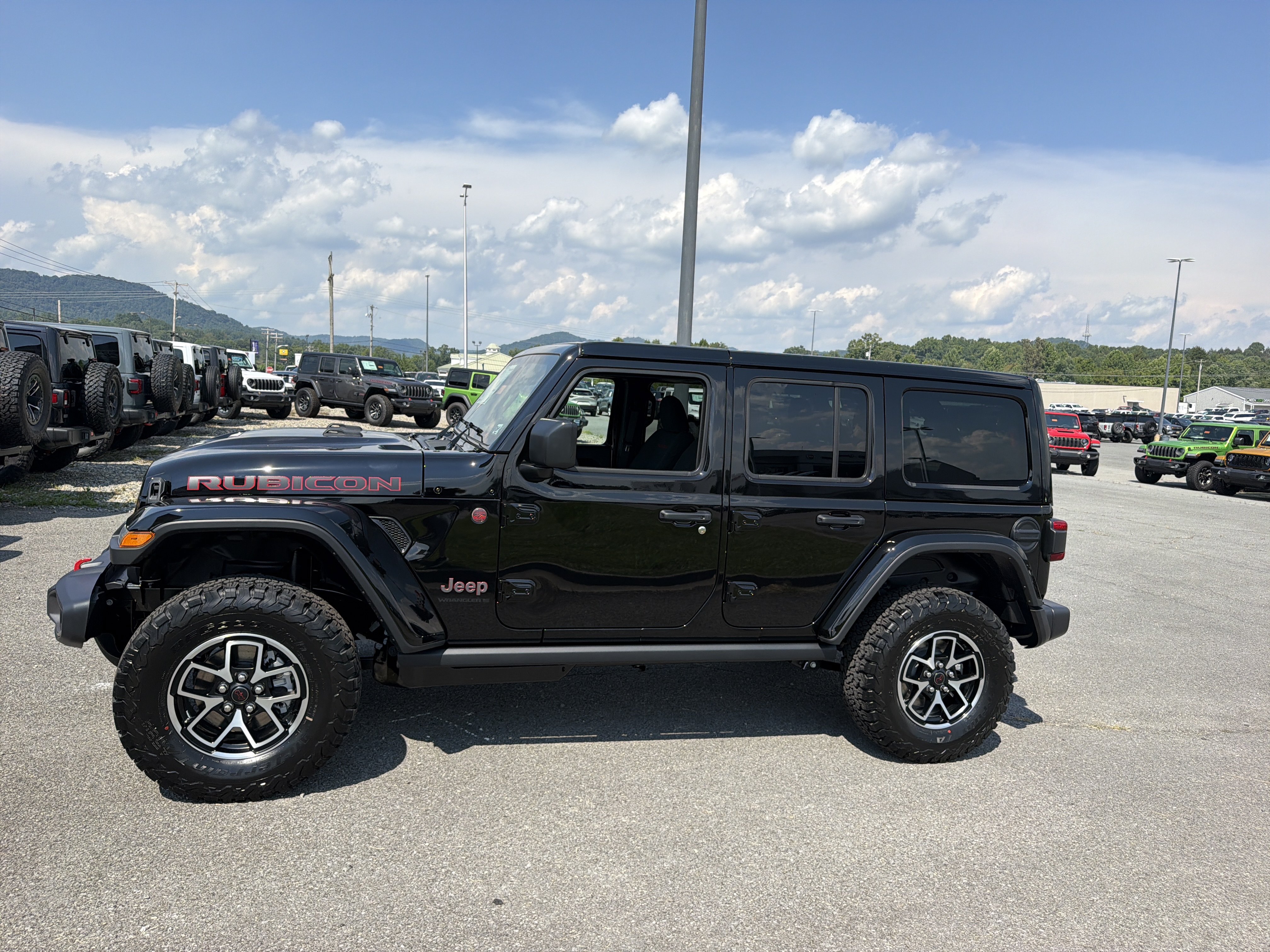 New 2027 Jeep Wrangler Unlimited Rubicon AWD/4WD image 10