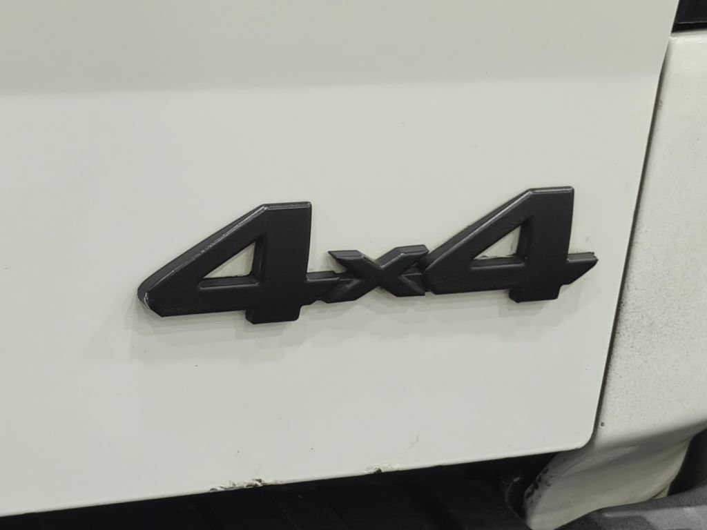 Used 2012 Toyota Tundra 4x4 CrewMax w/ Tow Pkg image 50