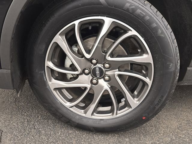 Used 2022 Lincoln Corsair AWD w/ Equipment Group 101A image 17