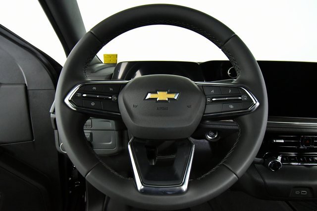 New 2026 Chevrolet Suburban LS image 2