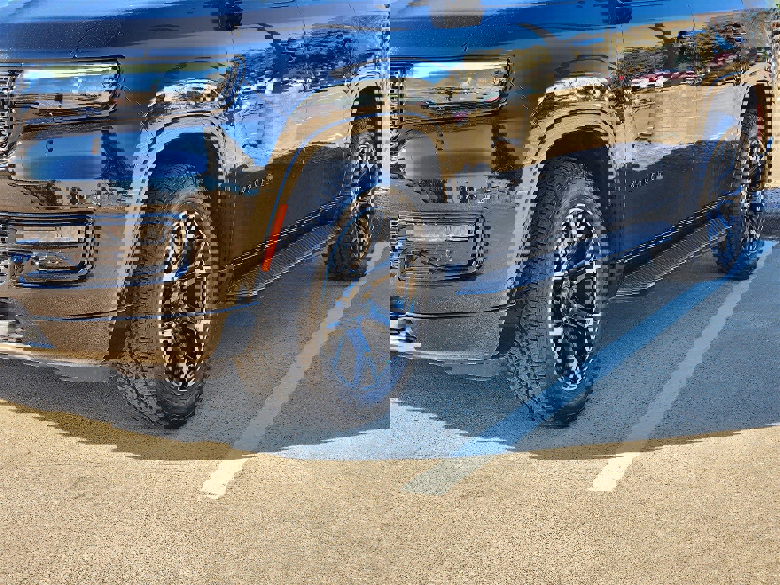 Used 2025 Jeep Wagoneer Series II image 12