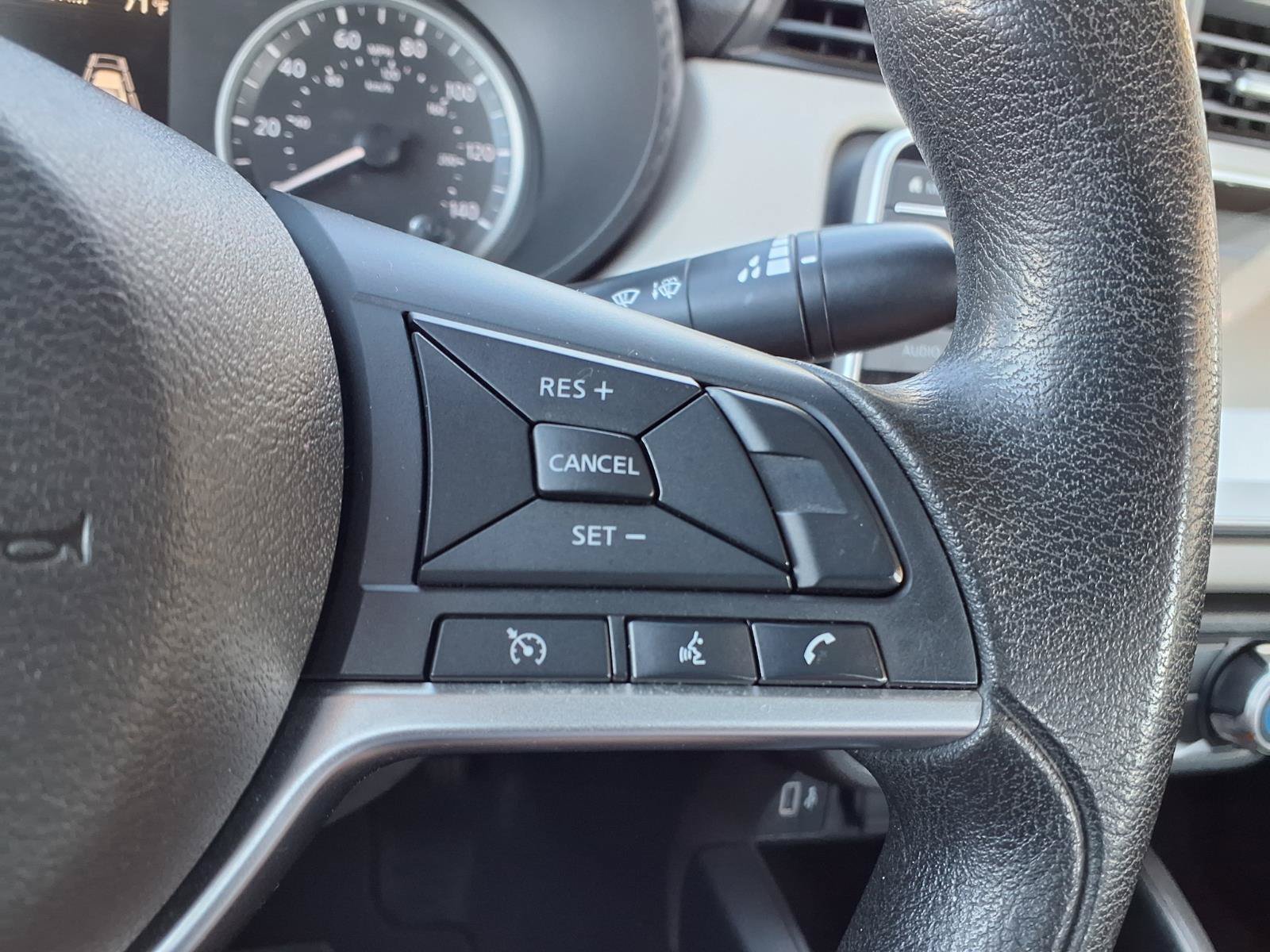 Used 2021 Nissan Versa SV FWD image 15