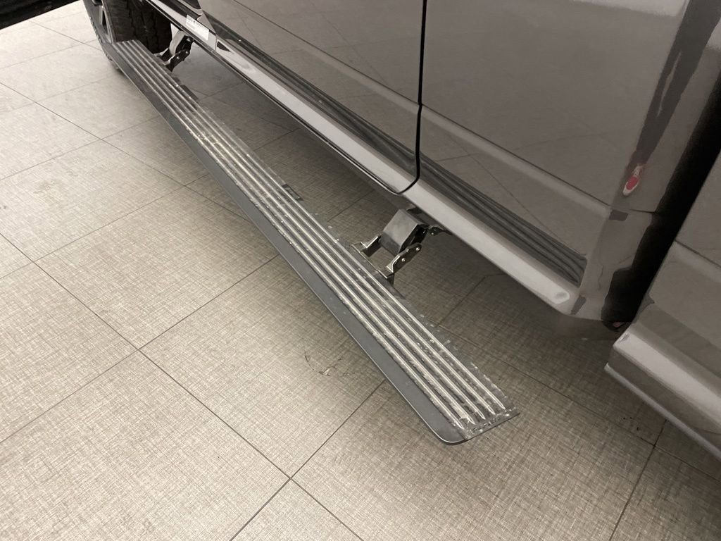 New 2026 RAM 2500 Laramie AWD/4WD image 14