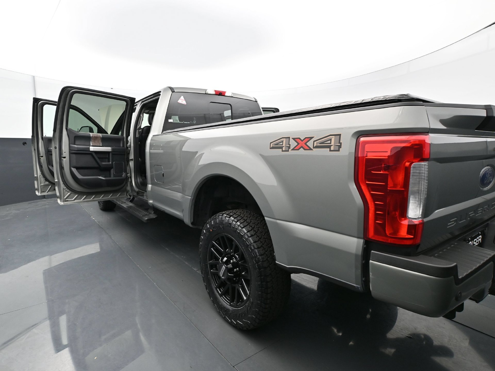 Used 2019 Ford F350 Lariat AWD/4WD image 36