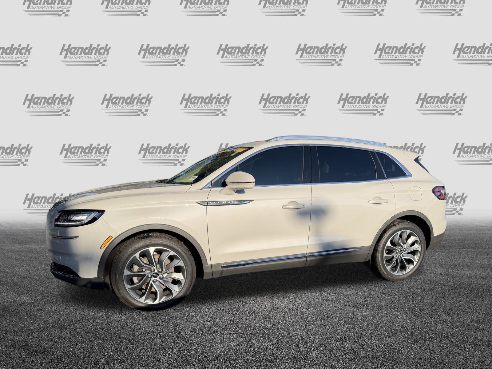 Used 2023 Lincoln Nautilus Reserve FWD image 6