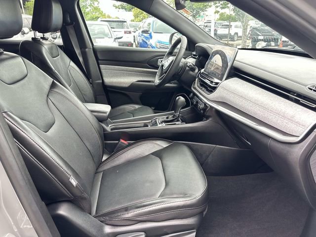 Used 2023 Jeep Compass Latitude AWD/4WD image 10