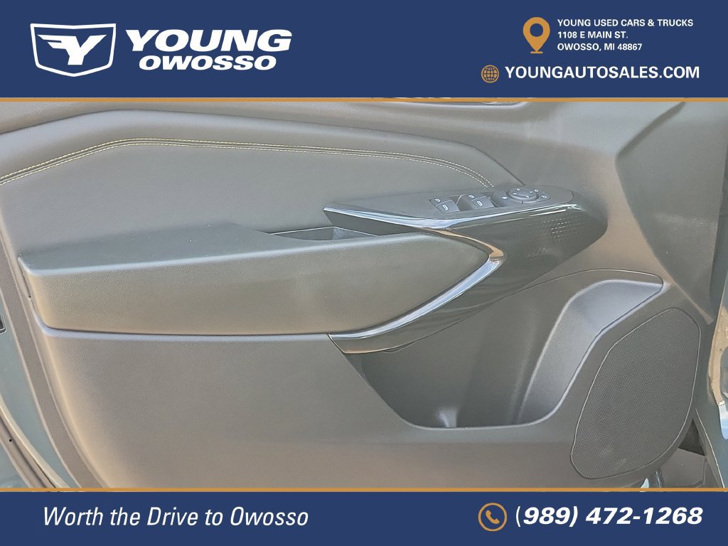 Used 2025 Chevrolet Trax LT w/ Driver Confidence Package FWD image 23