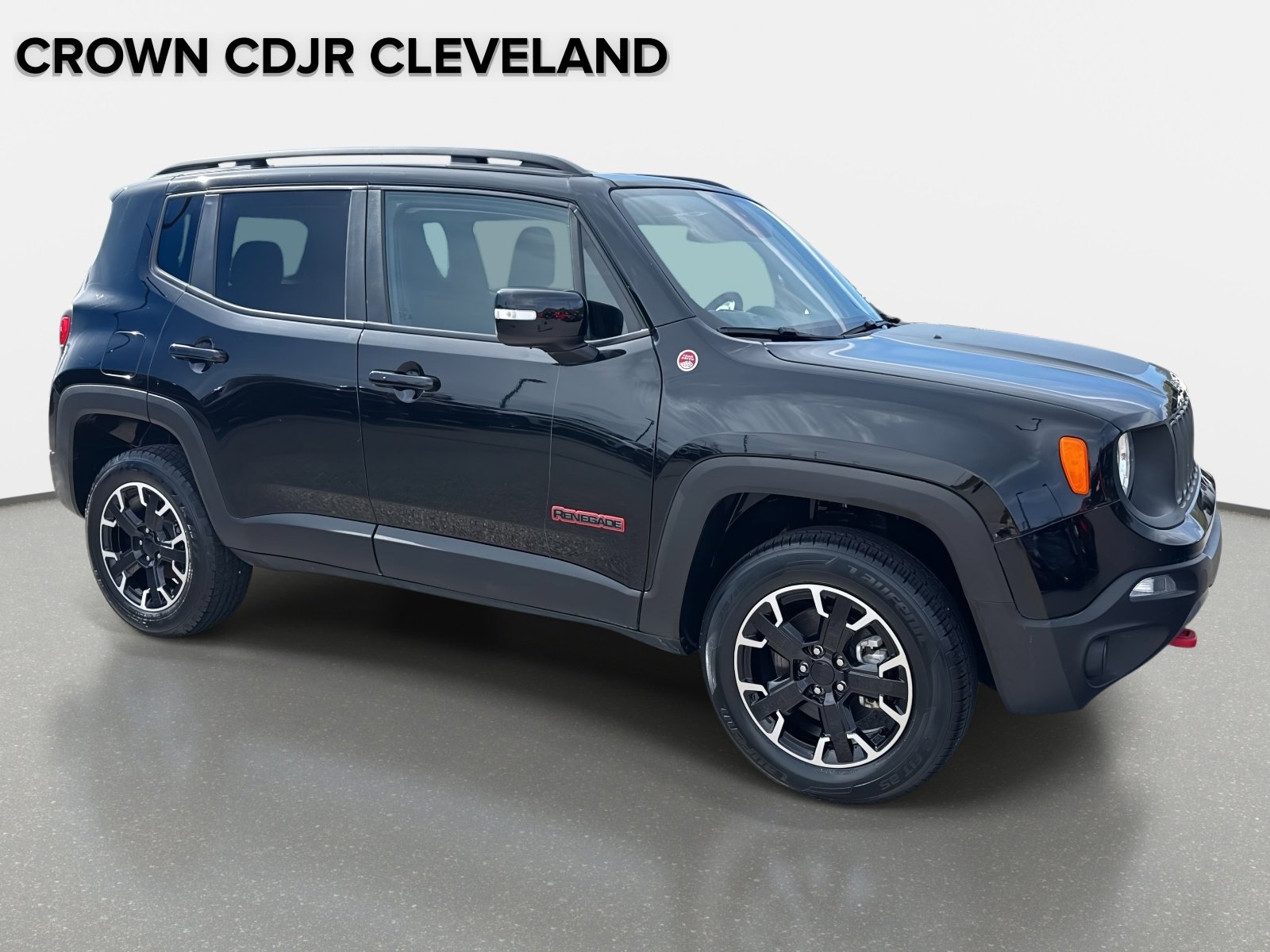 Used 2023 Jeep Renegade Trailhawk image 2