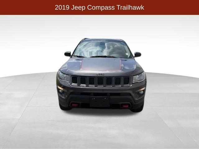 Used 2019 Jeep Compass Trailhawk AWD/4WD image 2