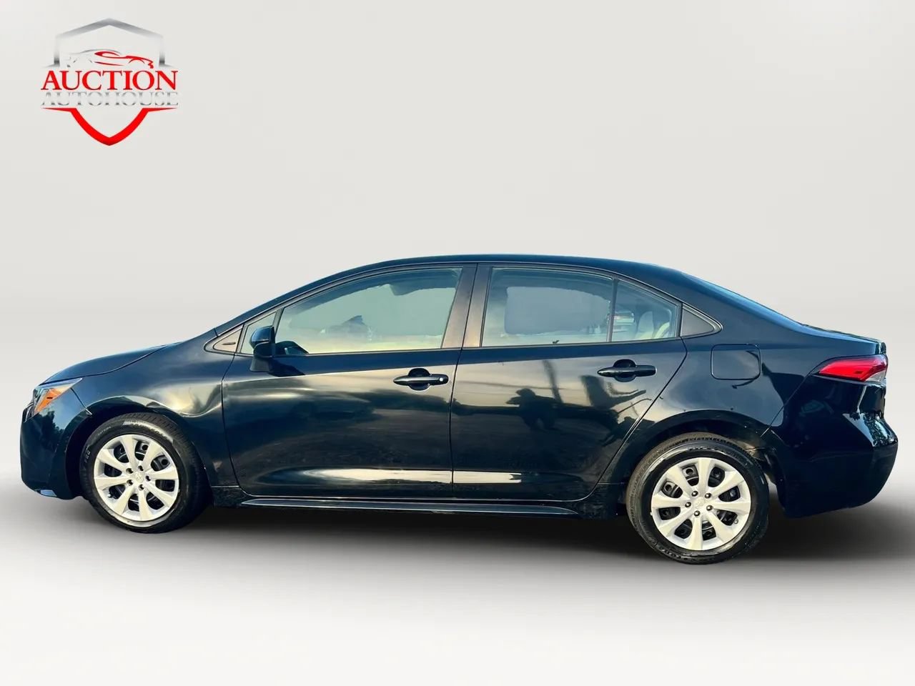 Used 2023 Toyota Corolla LE FWD image 6