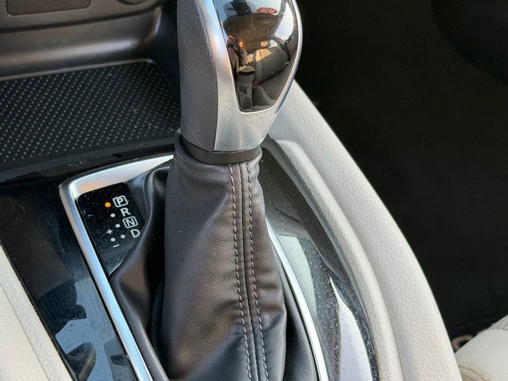 Used 2020 Nissan Rogue Sport SV FWD image 23