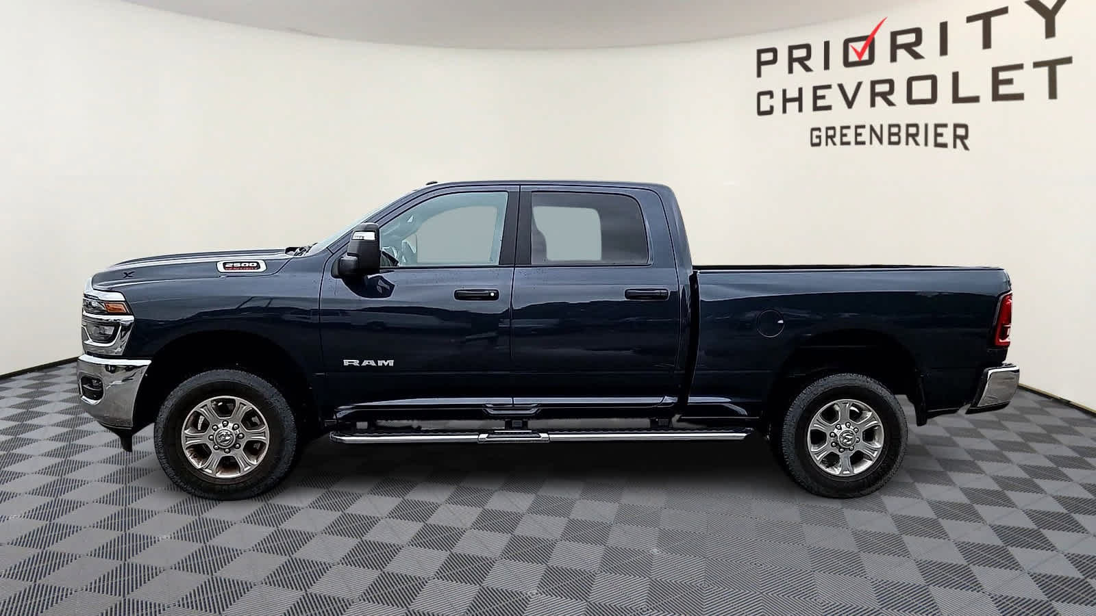 Used 2025 RAM 2500 Big Horn AWD/4WD image 5