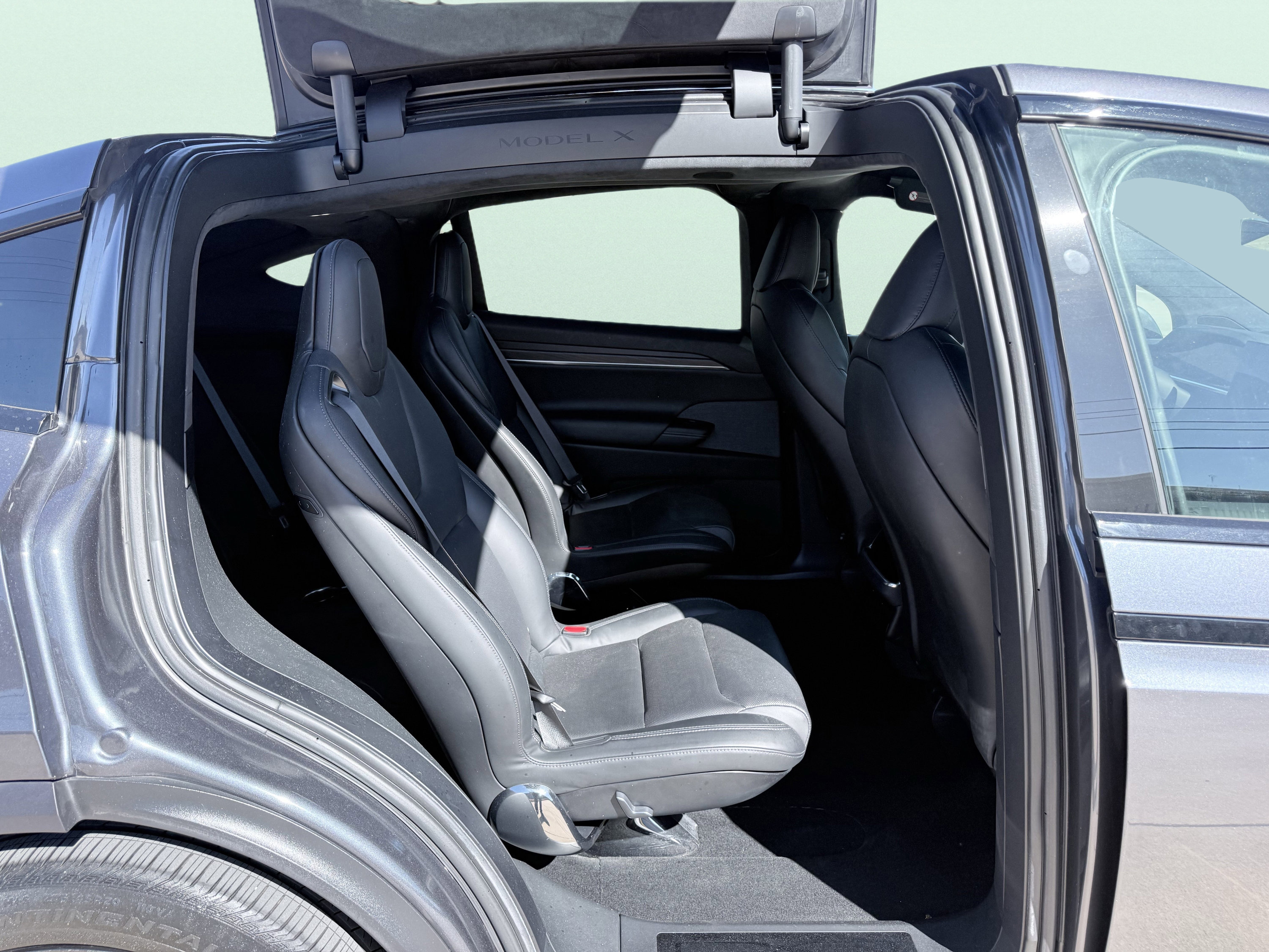 Used 2023 Tesla Model X image 40