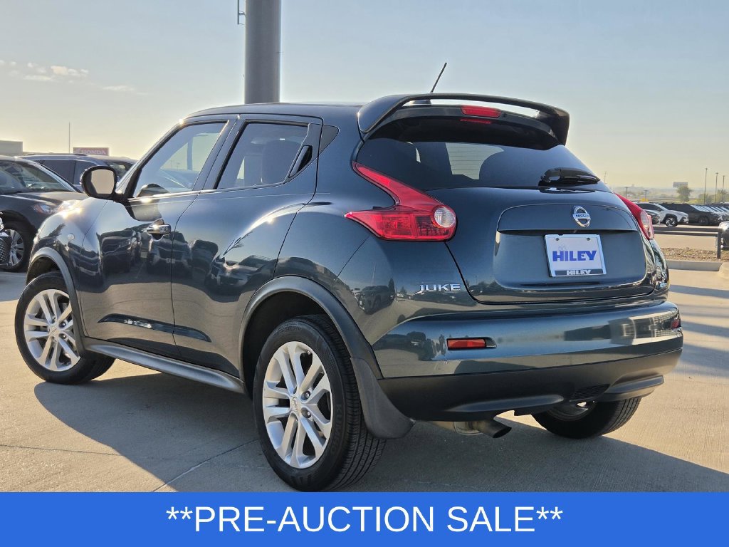 Used 2013 Nissan Juke SV FWD image 3