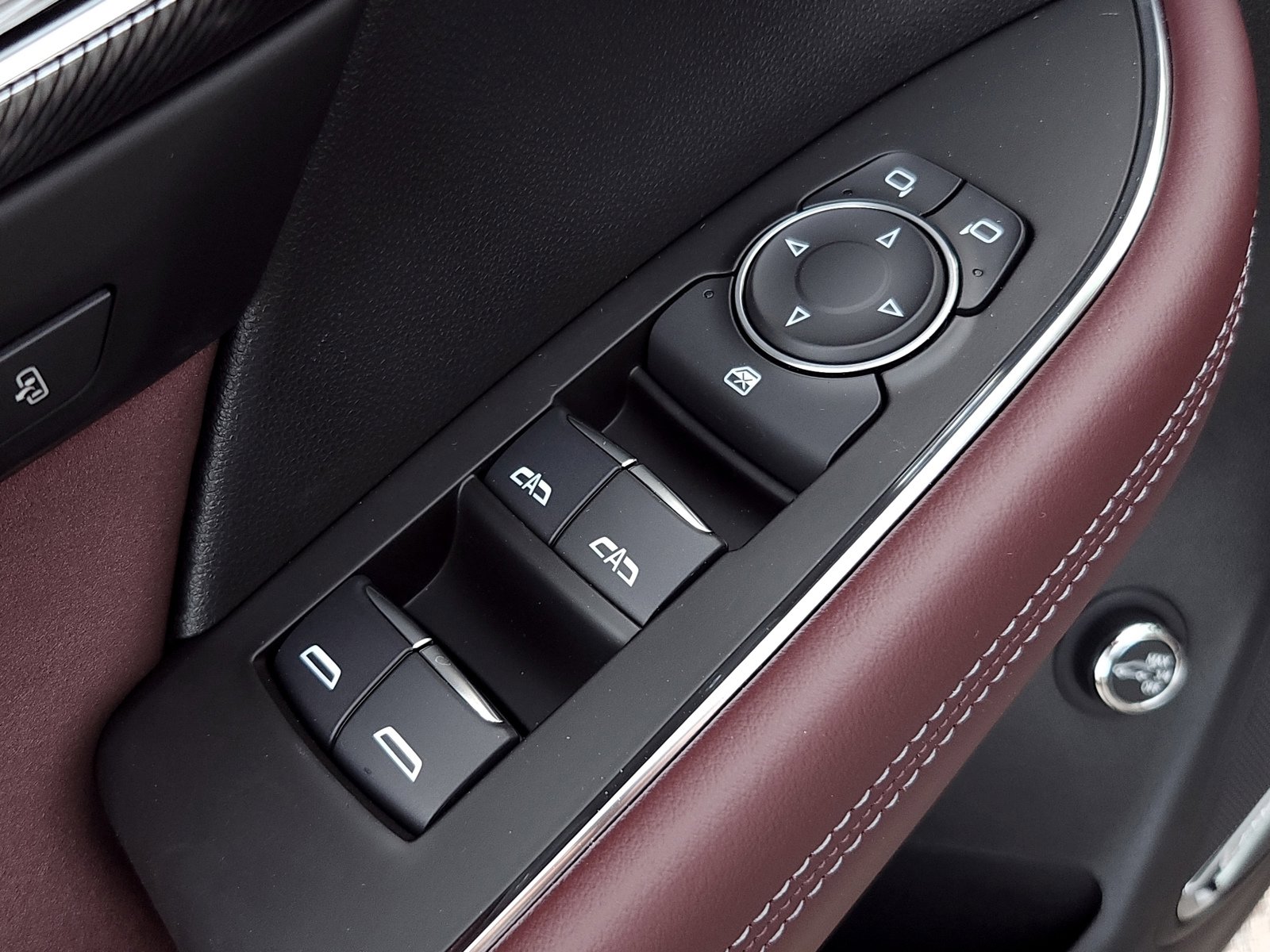 New 2025 Buick Envision Sport Touring image 30