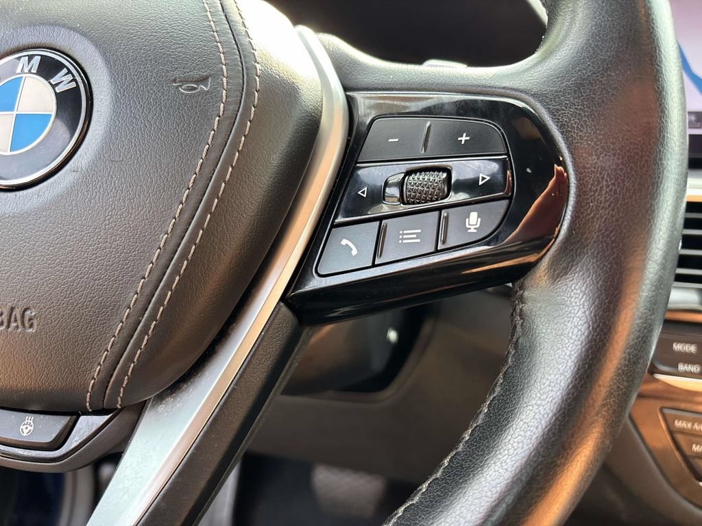 Used 2021 BMW 530i xDrive w/ Convenience Package AWD/4WD image 20