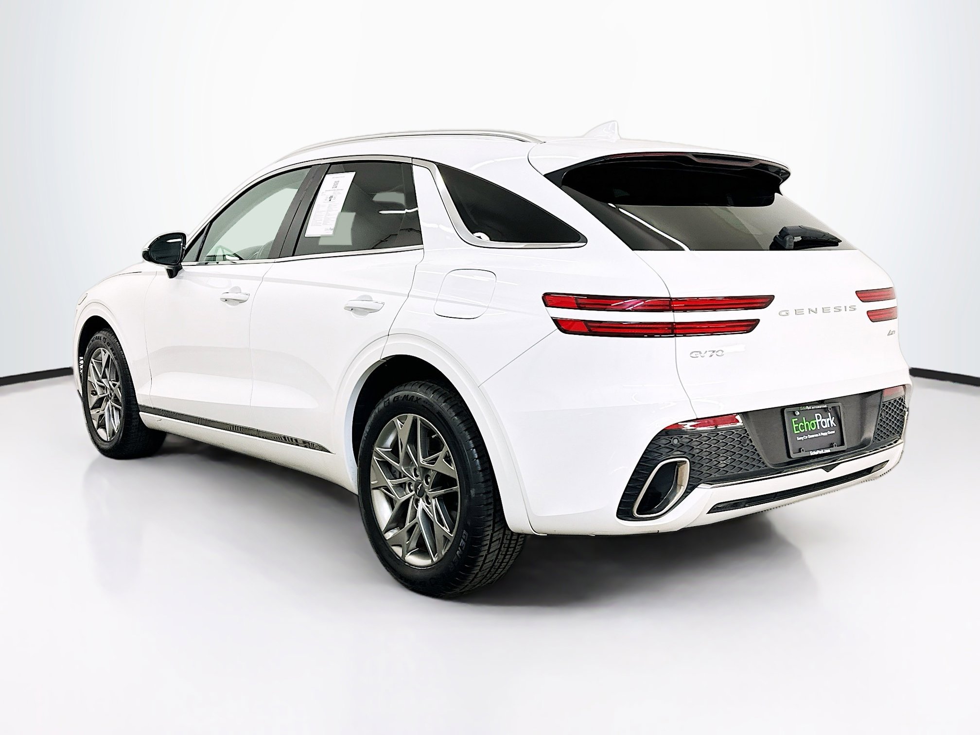 Used 2025 Genesis GV70 2.5T AWD/4WD image 5