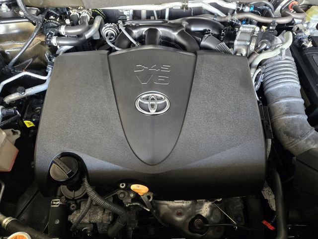 Used 2021 Toyota Highlander LE image 34