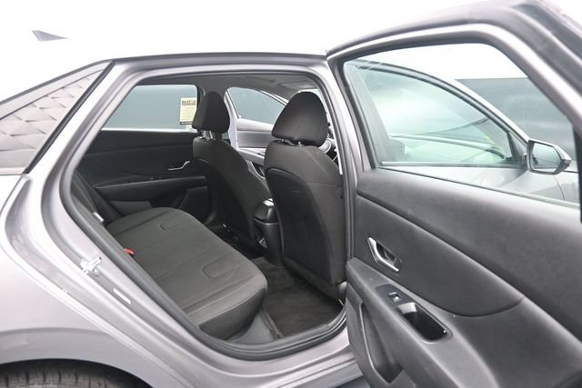 Used 2024 Hyundai Elantra SEL FWD image 41