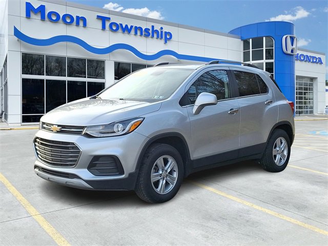 Used 2020 Chevrolet Trax LT w/ LT Convenience Package image 3