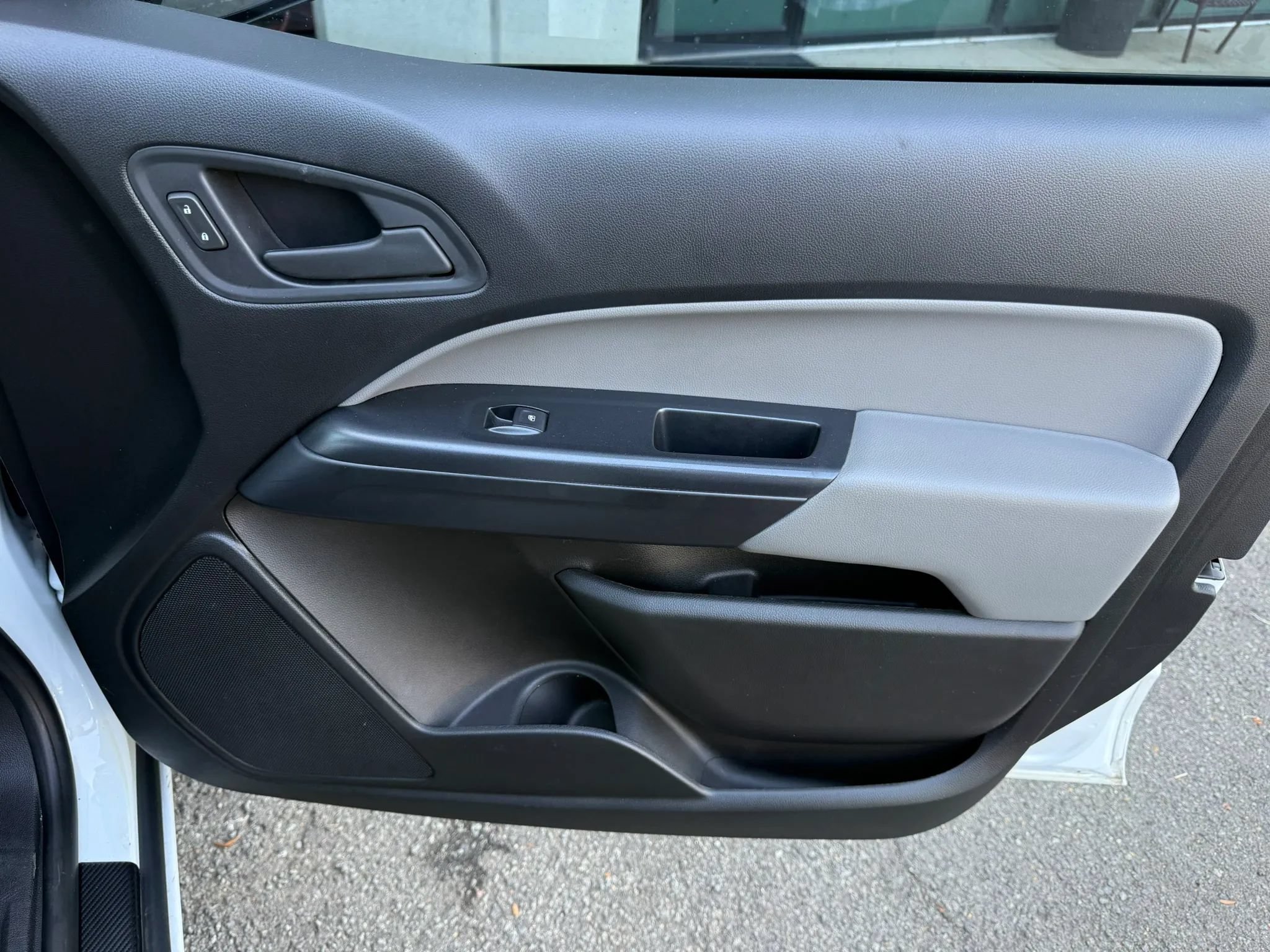 Used 2019 Chevrolet Colorado W/T RWD image 25