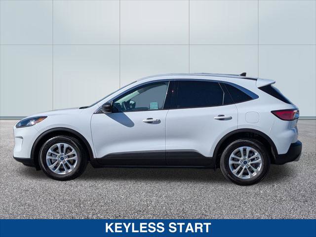 Certified 2022 Ford Escape SE image 2