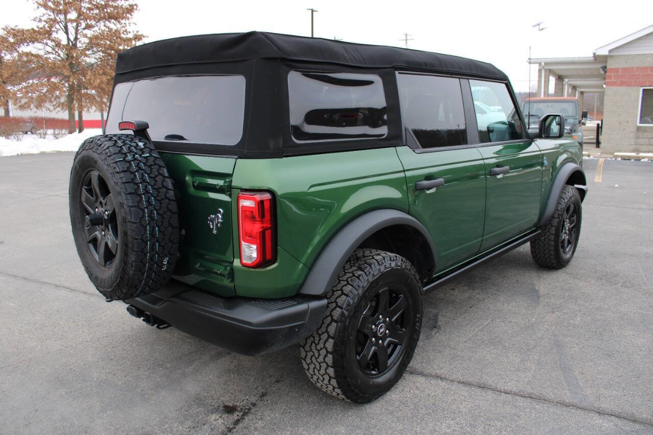 Used 2024 Ford Bronco Black Diamond image 5