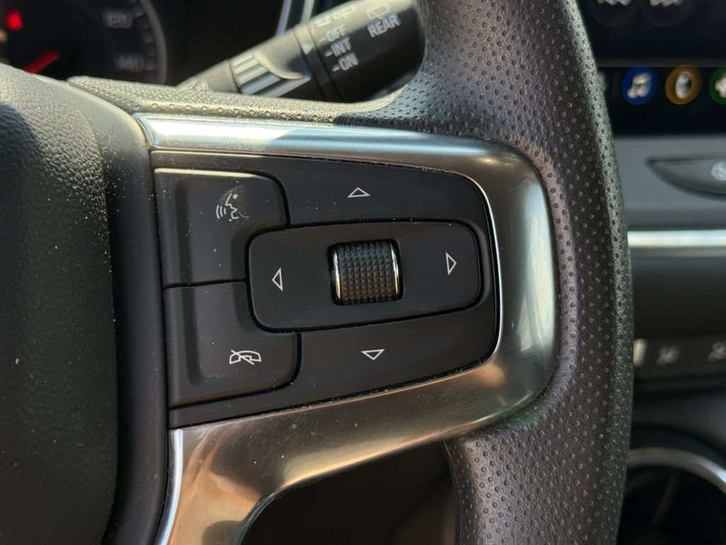 Used 2025 Chevrolet Blazer LT AWD/4WD image 18