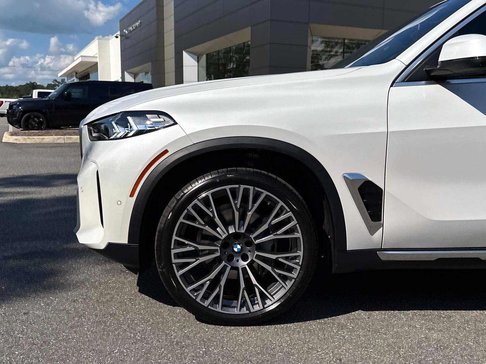 New 2026 BMW X5 sDrive40i image 10